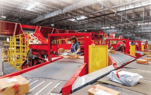 重慶公路物流基地黨建引領高質量發展,激活一座園 暢通一條路 今年前5個月,重慶公路物流基地實現銷售營業收入同比增長40 以上,實現稅收10億元