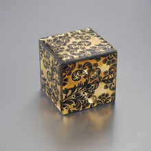 江門市順翔經貿進出口 專業珠寶盒供應，助力商貿發展